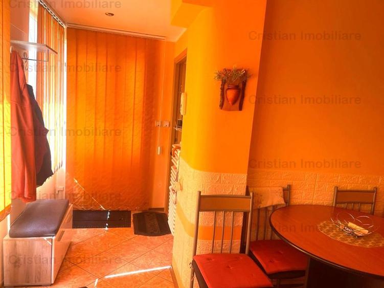 Apartament cu 4 camere semidecomandat în Hipodrom