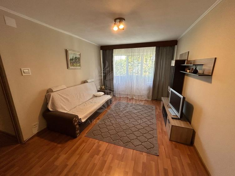 Apartament cu 3 camere decomandat, mobilat în Gheorghe Doja
