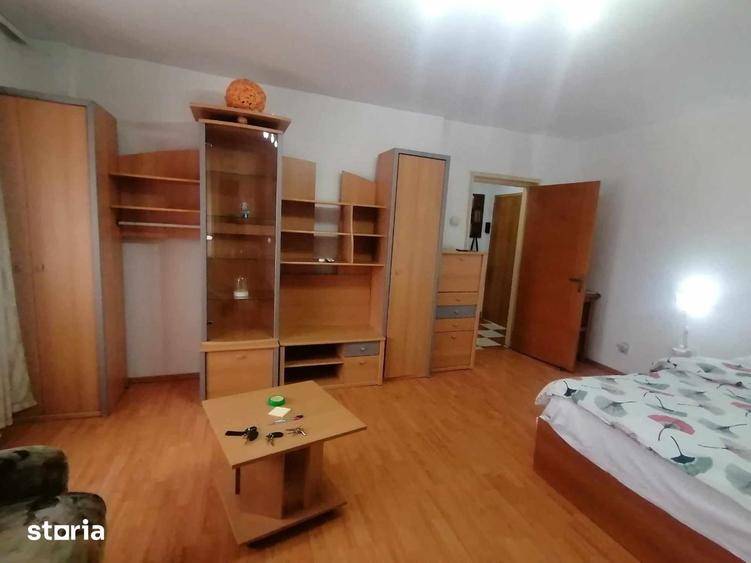Garsonieră decomandată în Timpuri Noi
