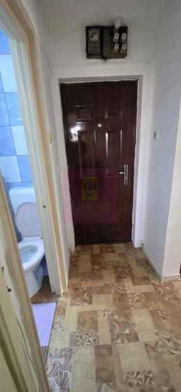Apartament cu 3 camere semidecomandat în Autogară