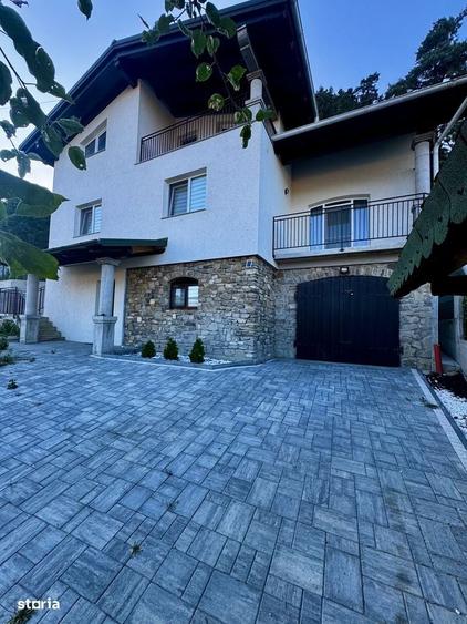 Casă cu 4 camere în Central