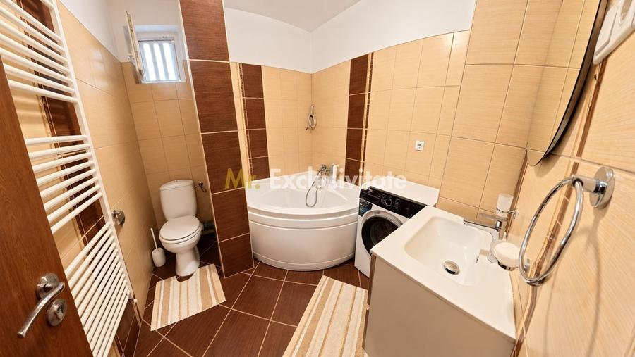 Apartament cu 4 camere decomandat, mobilat în Central