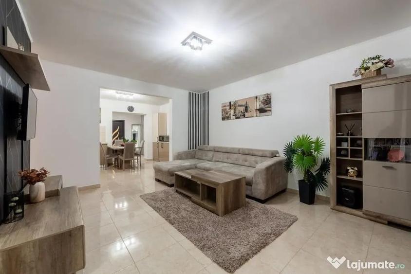 Casă cu 5 camere cu Teren 202 Mp în Trivale