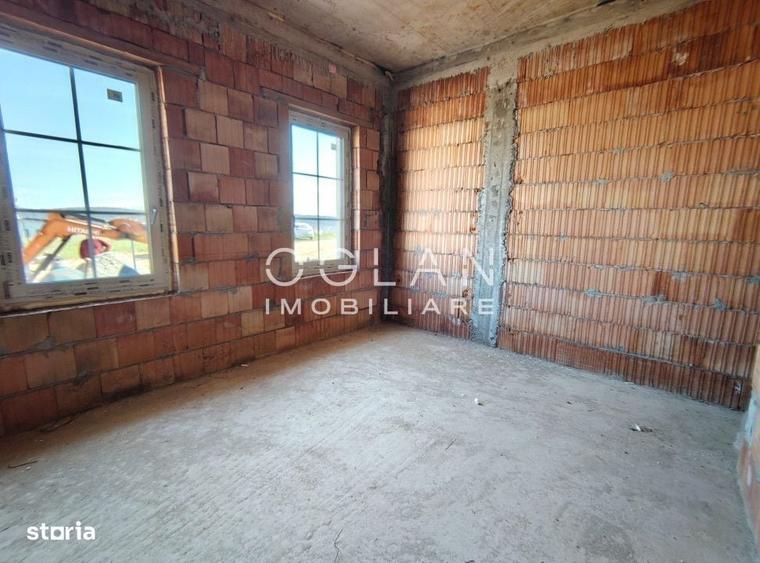 Casă cu 4 camere în Șelimbăr