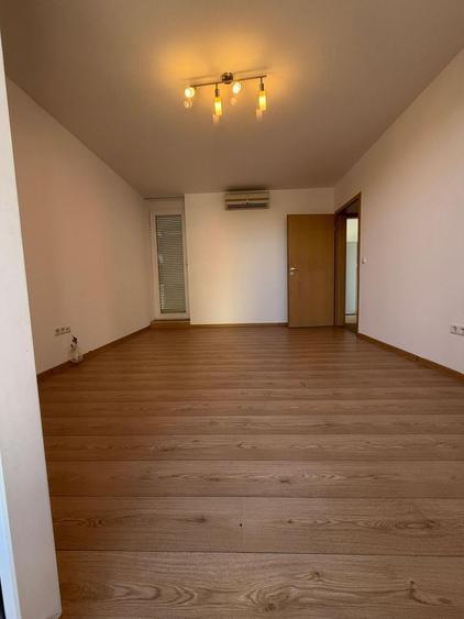 Apartament cu 3 camere decomandat în Aradului