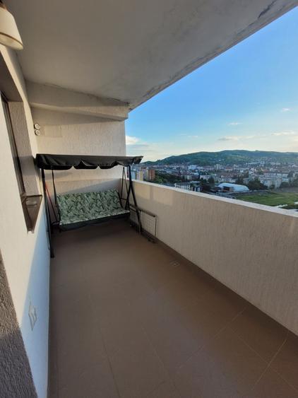 Apartament cu 3 camere decomandat în Ostroveni