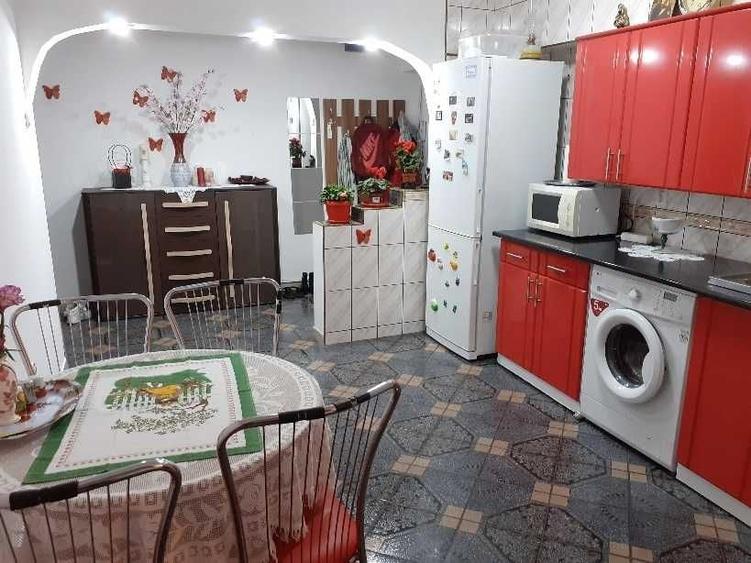 Apartament cu 2 camere decomandat în Drumul Taberei