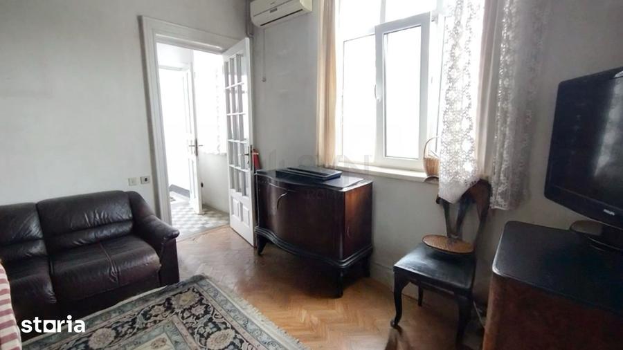 Apartament cu 5 camere în Dobroești