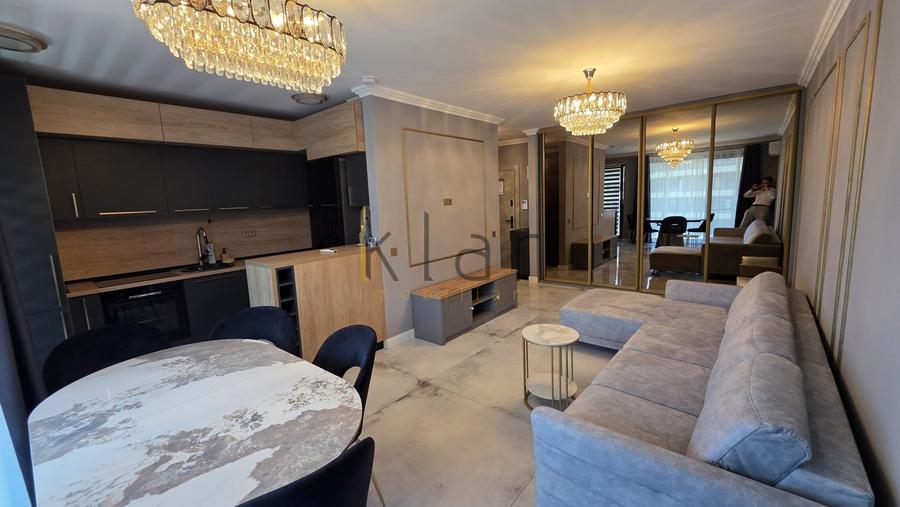 Apartament cu 2 camere semidecomandat, mobilat în Plopilor