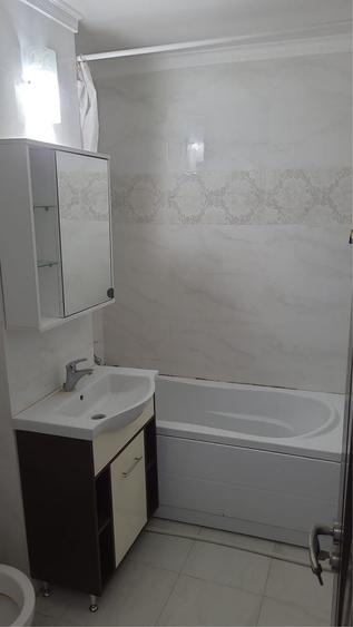 Apartament cu 2 camere semidecomandat în Lacu