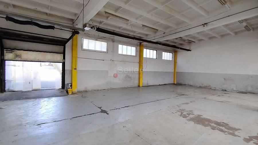 Spațiu industrial, de 215 mp, în Bartolomeu