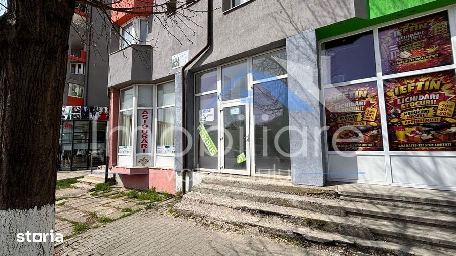 Spațiu comercial, de 16 mp, în Petros