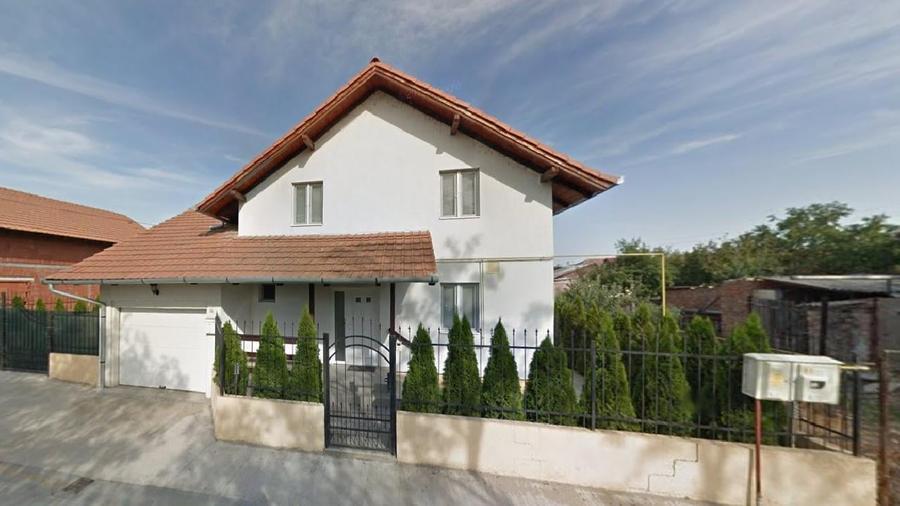 Casă individuală cu 5 camere cu Teren 375 Mp în Nord