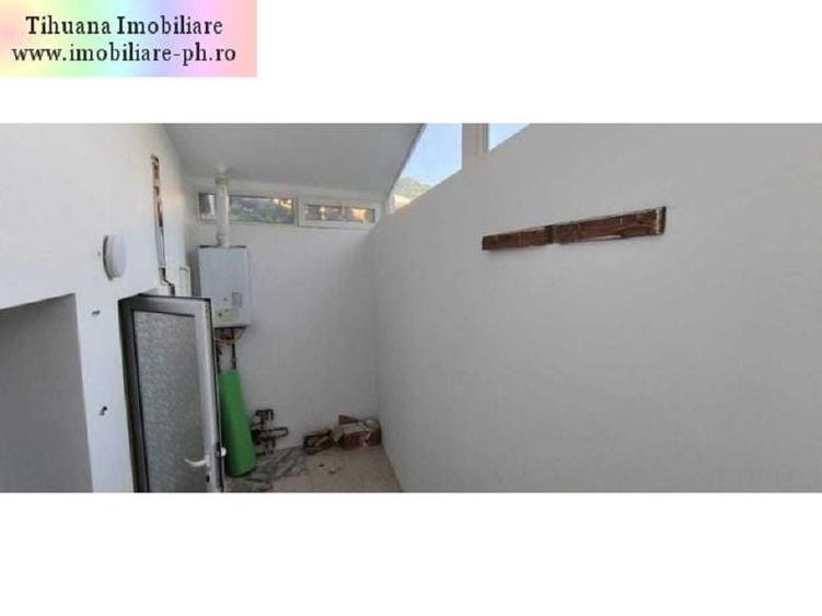 Casă cu 5 camere cu Teren 40 Mp în Republicii