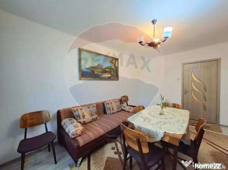Apartament cu 2 camere decomandat în Podgoria