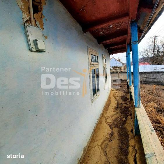 Casă cu 2 camere cu Teren 1628 Mp în Dănești