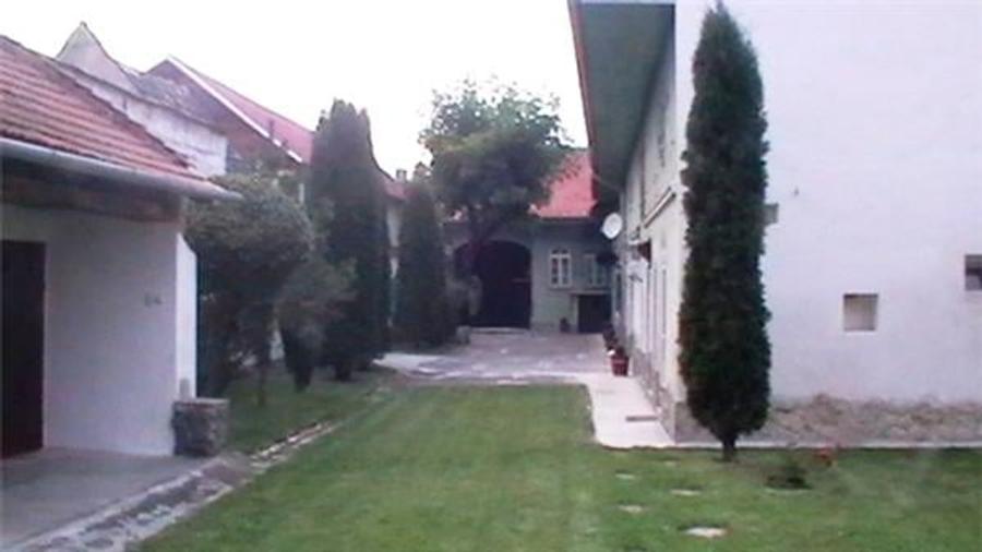 Casă cu 7 camere cu Teren 1500 Mp în Cristian