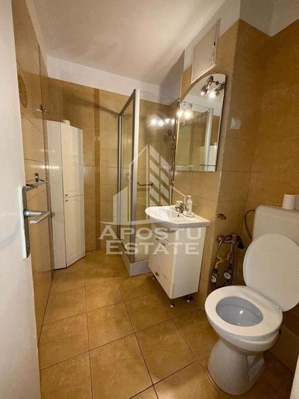 Apartament cu 2 camere semidecomandat, mobilat în Olimpia-Stadion