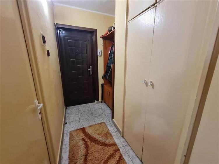 Garsonieră semidecomandată în Rovine