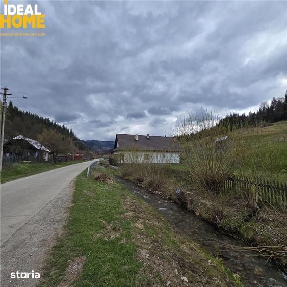 Teren de 9000 mp, în Dorna-Arini