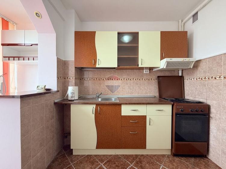 Apartament cu 2 camere semidecomandat, mobilat în Griviței