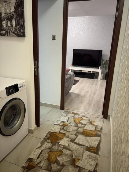 Apartament cu 2 camere semidecomandat în Moara