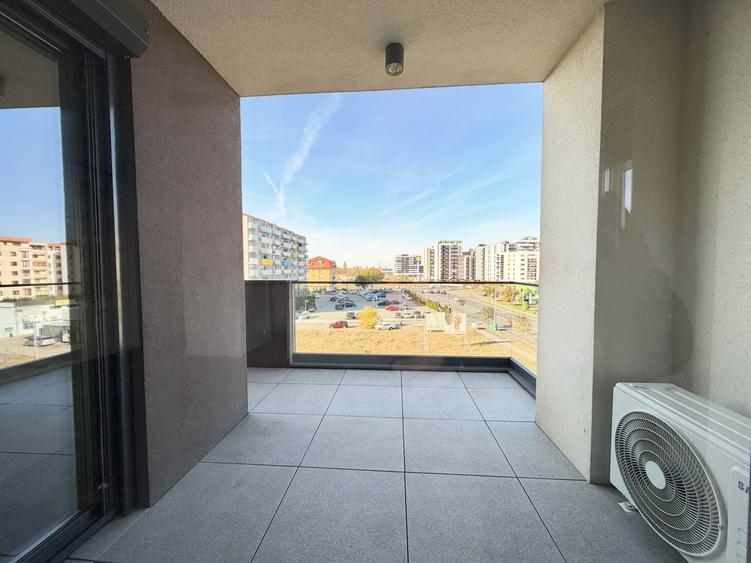 Apartament cu 3 camere decomandat, mobilat în Torontalului