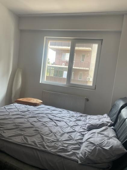 Apartament cu 3 camere decomandat în Fundeni
