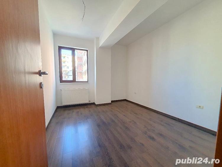 Apartament cu 3 camere decomandat în Găvana