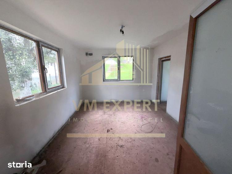 Casă cu 6 camere cu Teren 5736 Mp în Lerești