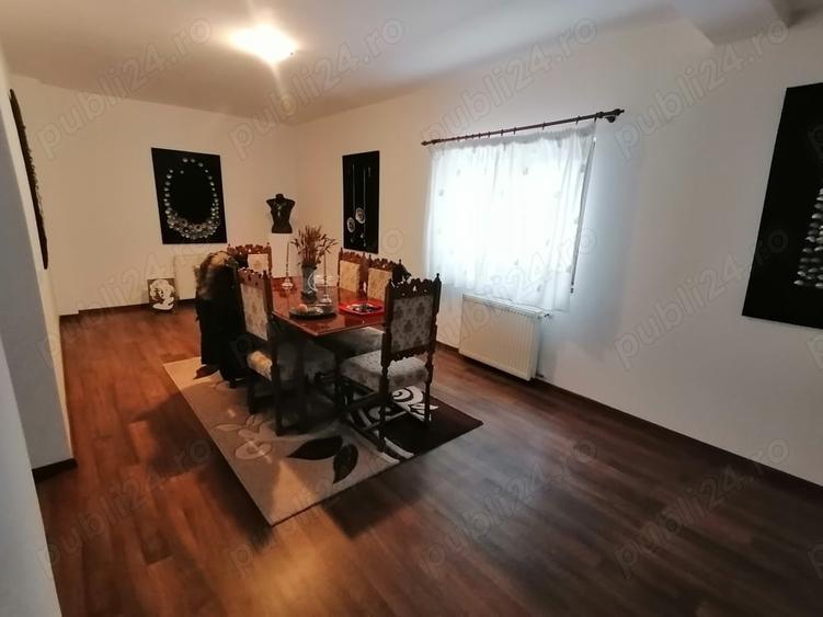 Casă cu Teren 1000 Mp în Bucium