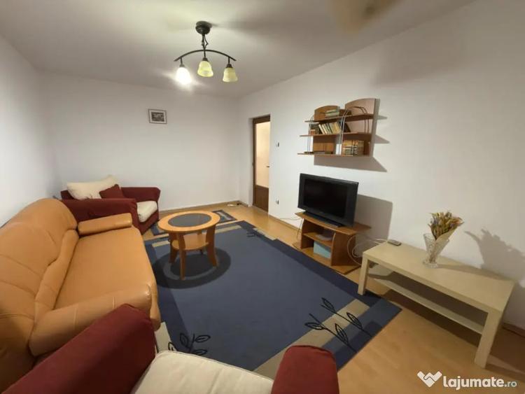 Apartament cu 4 camere decomandat în Central