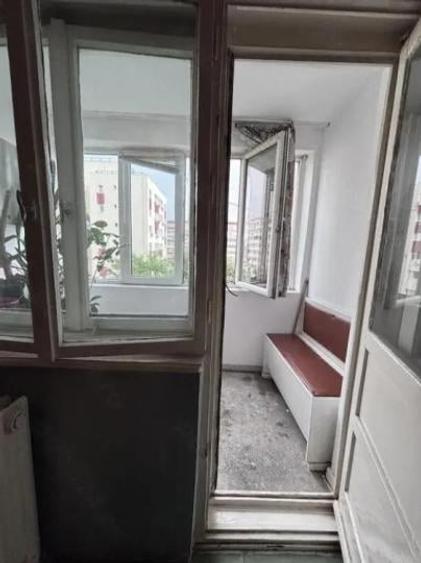 Apartament cu 2 camere în Alexandru Obregia