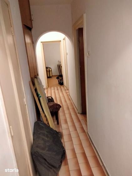 Apartament cu 4 camere decomandat în Pantelimon