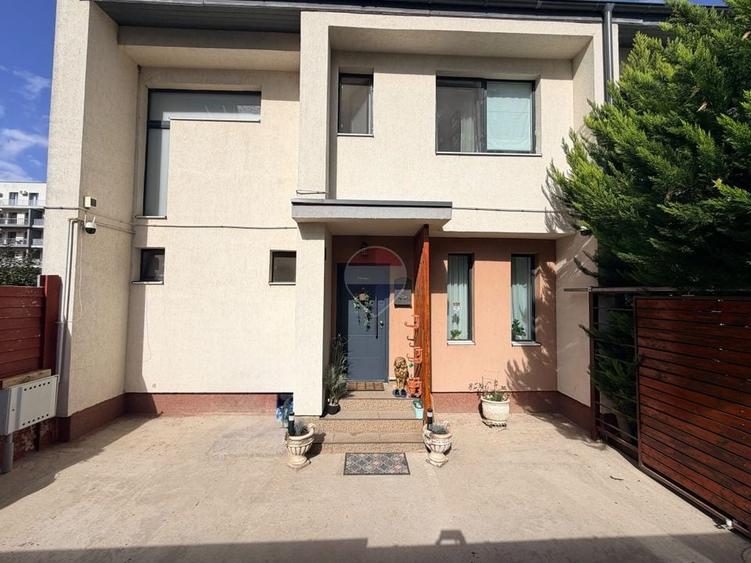 Duplex cu 4 camere cu Teren 200 Mp în Theodor Pallady