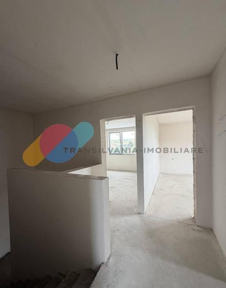 Duplex cu 4 camere cu Canalizare în Apahida
