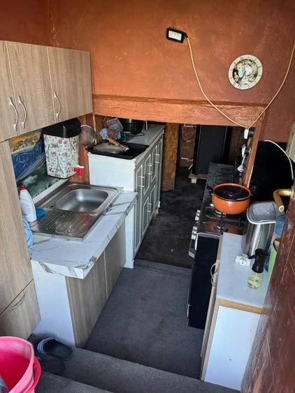Casă cu 4 camere cu Teren 1160 Mp în Podari