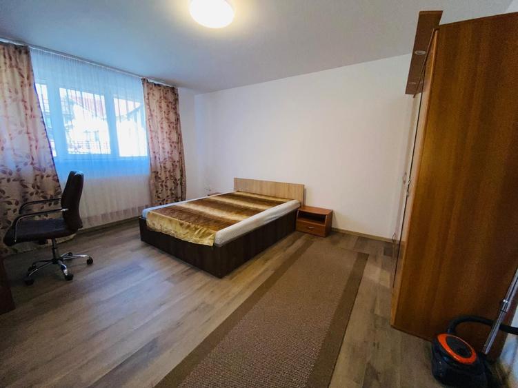 Apartament cu 2 camere decomandat în Zorilor