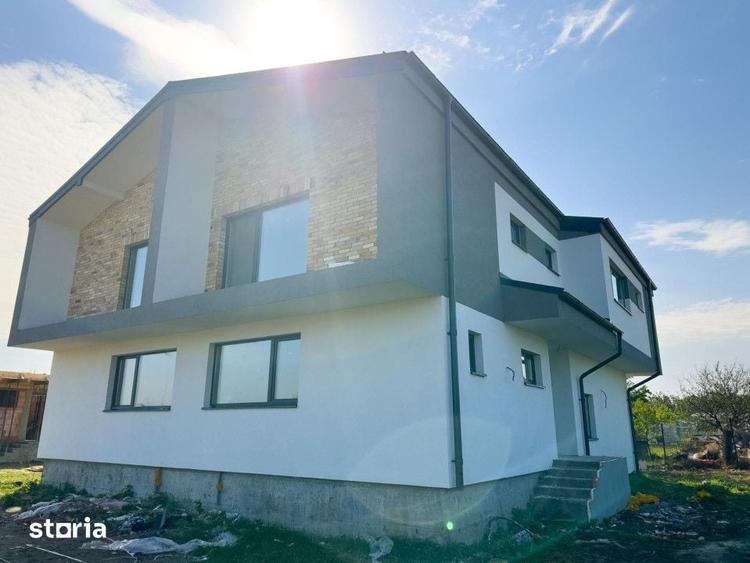 Casă cu 4 camere cu Teren 300 Mp în Jucu