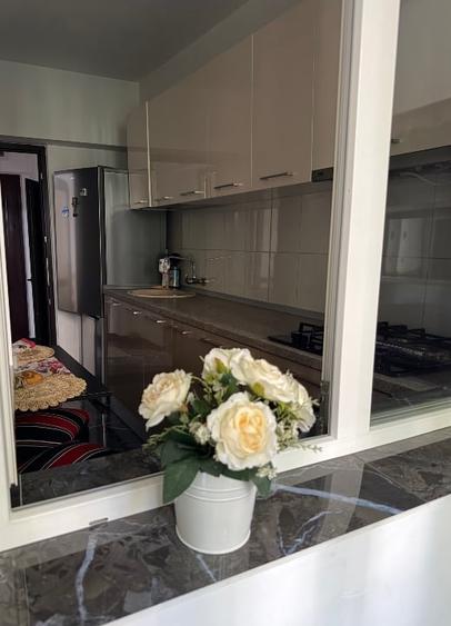 Apartament cu 2 camere semidecomandat, mobilat în Drumul Taberei