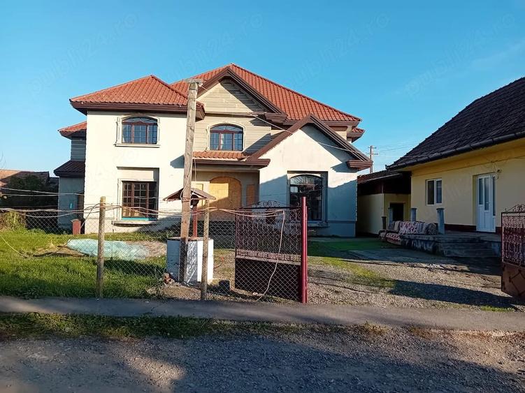 Casă cu Teren 1250 Mp în Crăciunești