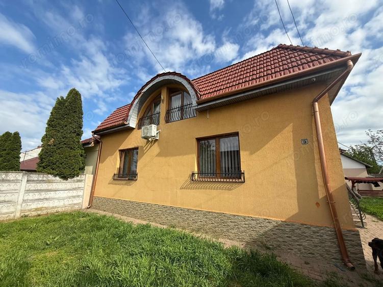 Casă cu 7 camere în Semicentral
