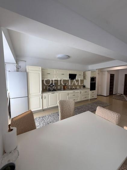 Apartament cu 3 camere semidecomandat, mobilat în Florești