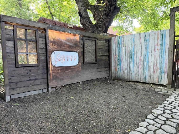 Spațiu comercial, de 520 mp, în Bucium