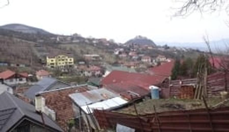 Casă cu 3 camere cu Canalizare în Călugareni