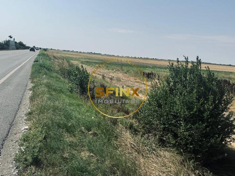 Teren Construcții intravilan de 90000 mp, în Exterior Vest