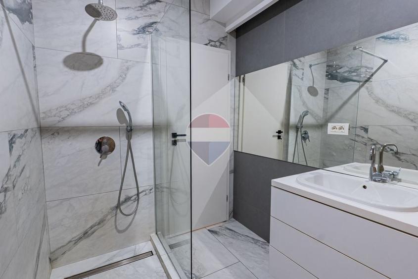 Apartament cu 2 camere decomandat, mobilat în Decebal