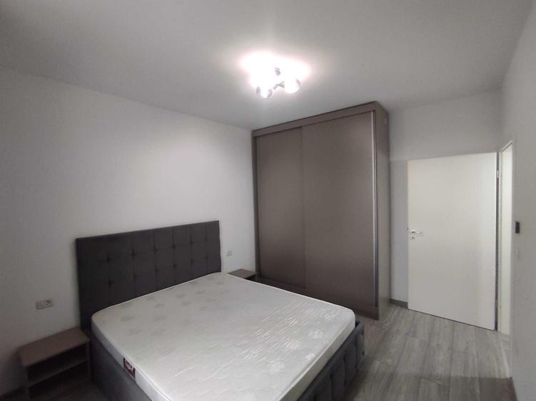Proprietar inchiriez apartament 2 camere - 2