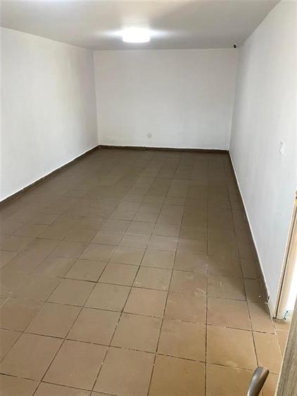 Casă cu 3 camere cu Teren 4000 Mp în Periferie