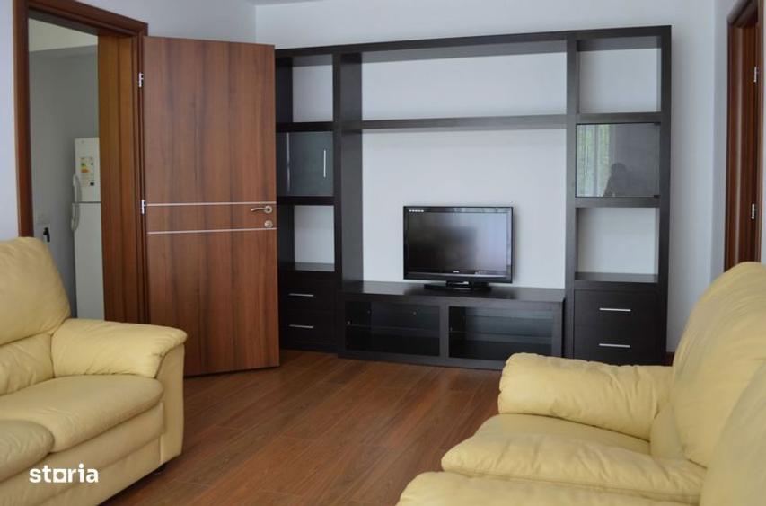 Apartament cu 3 camere semidecomandat în Titan